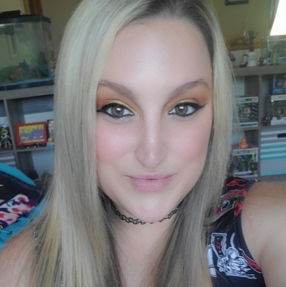 Meet your Posher, Ashlee